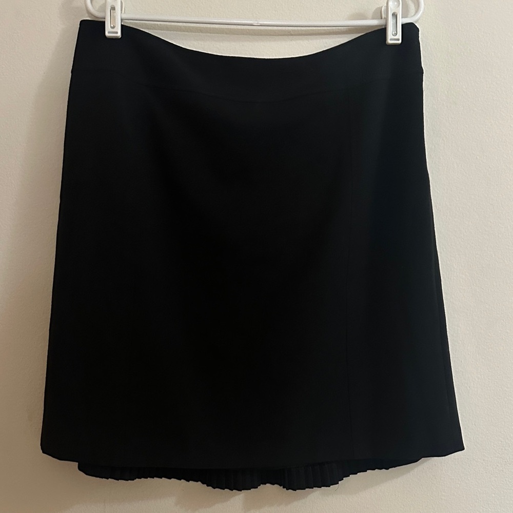Ann Taylor Loft Classic Early 2000’s Black Mini Skirt with Pleating